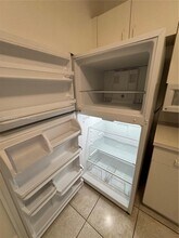 10431 N Kendall Dr in Miami, FL - Building Photo - Building Photo