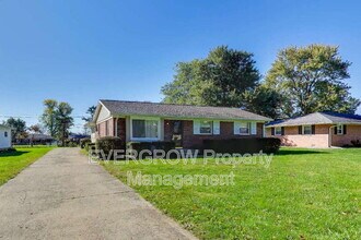 705 Orchard Ln in Greenwood, IN - Building Photo - Building Photo