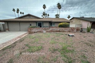 4718 S Hazelton Ln in Tempe, AZ - Building Photo