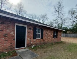 1016 Jessamine Trail in Sumter, SC - Building Photo