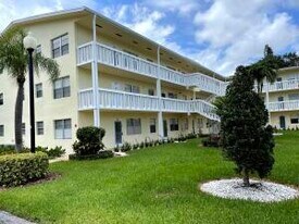198 Dorset E in Boca Raton, FL - Building Photo