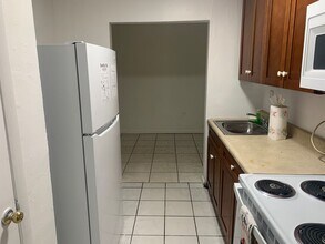 900 NW 17th Ave in Fort Lauderdale, FL - Building Photo - Building Photo