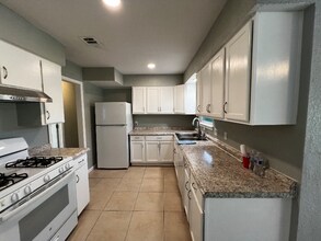 1103 Floradale Dr in Austin, TX - Building Photo - Building Photo