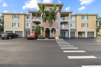 6450 Emerald Dunes Dr, Unit 304 in West Palm Beach, FL - Foto de edificio - Building Photo