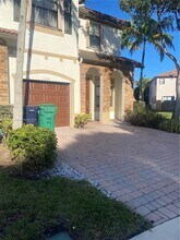 11329 SW 234 Ln in Homestead, FL - Foto de edificio - Building Photo