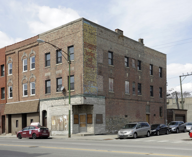 2876 S Archer Ave in Chicago, IL - Building Photo - Primary Photo