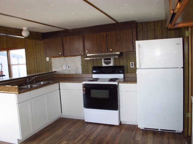 22445 Frontage Rd in Belgrade, MT - Building Photo - Building Photo