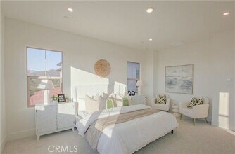 137 Oakstone in Irvine, CA - Building Photo - Building Photo