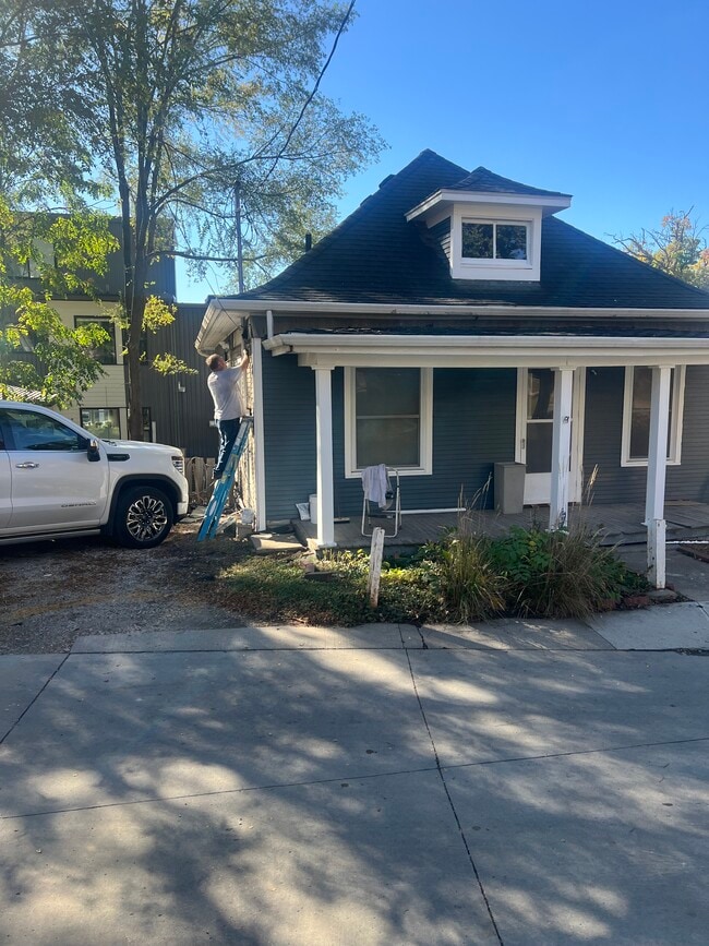 property at 611 19th St