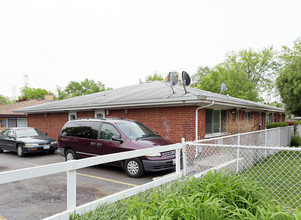 180 E Lorraine Ave in Addison, IL - Foto de edificio - Building Photo