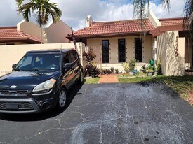 11731 SW 112th Terrace in Miami, FL - Building Photo