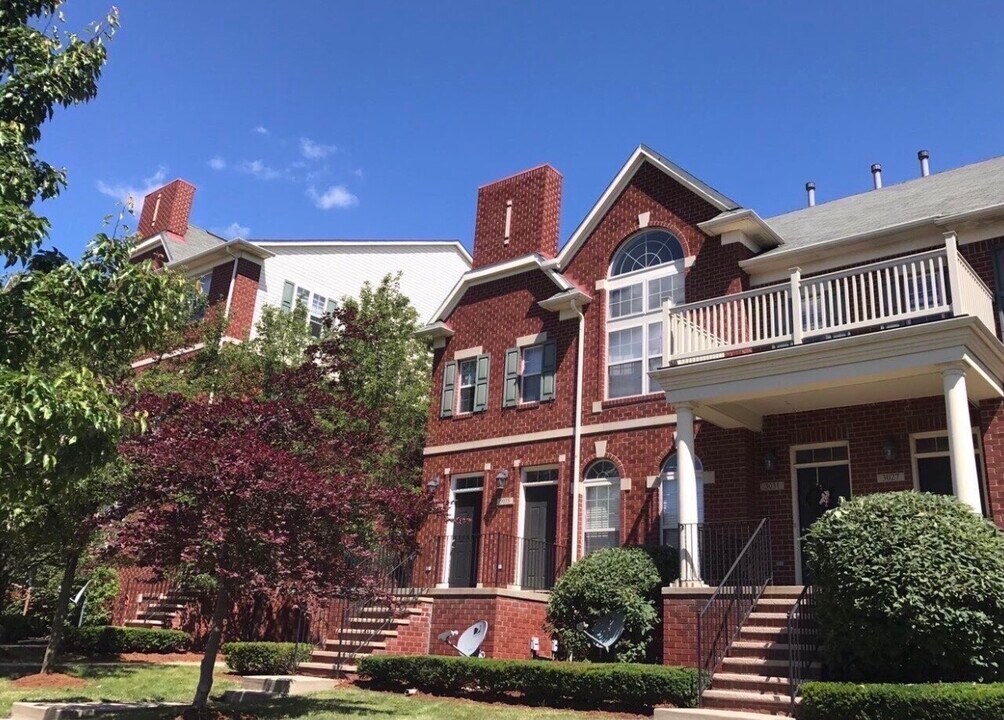 3035 Camden Dr in Troy, MI - Building Photo
