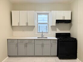 92 N 15th St, Unit 3 in East Orange, NJ - Building Photo
