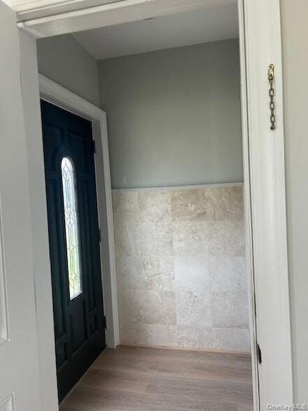 309 S Broadway, Unit 2 - Upper Level in Lindenhurst, NY - Building Photo - Building Photo