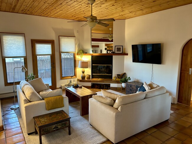 property at 2831 Plaza Verde