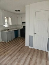 1890 Clinton Rd in Macon, GA - Foto de edificio - Building Photo