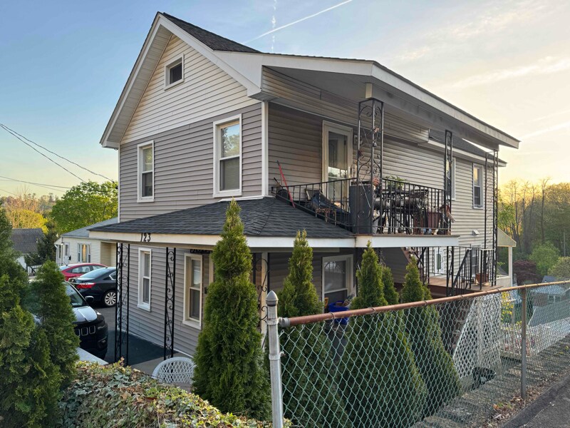 123 Lakeview Ave-Unit -Apartment #2 in Valhalla, NY - Building Photo