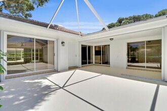 11301 Myrtle Oak Ct in Palm Beach Gardens, FL - Building Photo - Building Photo