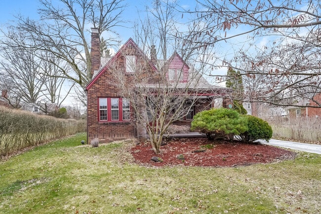 property at 4012 Hudson Dr