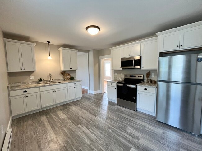 86 Grove St, Unit 2 in Vernon, CT - Building Photo - Building Photo