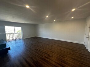 770 NE 128th St in North Miami, FL - Building Photo - Building Photo