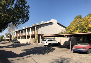 Park Place Apartments in Tucson, AZ - Foto de edificio - Building Photo