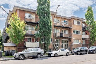 5700 De Salaberry Rue in Montréal, QC - Building Photo