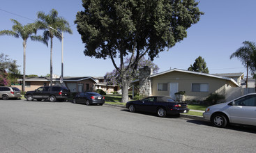 1131 W Fay Ln in Anaheim, CA - Foto de edificio - Building Photo