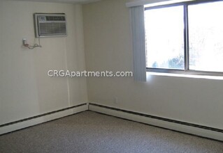 24 Whites Ave, Unit 43A in Watertown, MA - Foto de edificio - Building Photo