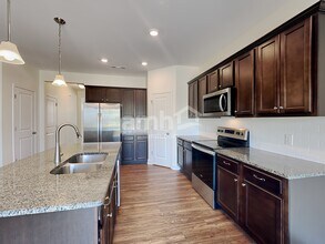 2736 Bison Ct in Nashville, TN - Building Photo - Building Photo