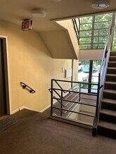 175 Mill Pond Rd in Hamden, CT - Foto de edificio - Building Photo