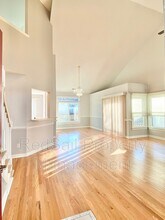 6 Pine Lake Ct in Hampton, VA - Building Photo - Building Photo