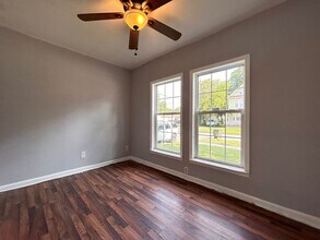 2725 Victoria Ave in Norfolk, VA - Building Photo - Building Photo