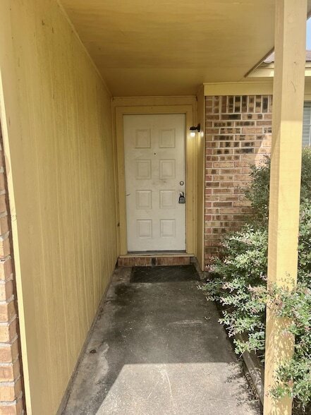 1650 Shirley Cir in Beaumont, TX - Foto de edificio - Building Photo