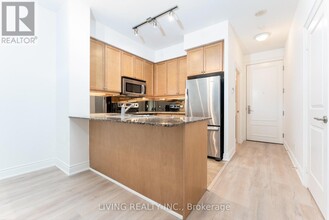 20-120 Bloorview Pl in Toronto, ON - Building Photo - Building Photo