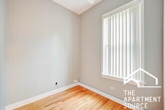 3528 W Palmer St, Unit 2A in Chicago, IL - Building Photo - Building Photo