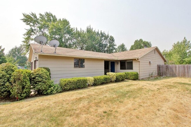 property at 3433 S Constitution Way