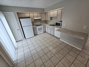 4369 Azora Rd in Spring Hill, FL - Building Photo - Building Photo