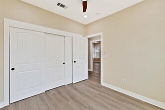 1301 N Sylvania Ave in Fort Worth, TX - Building Photo - Building Photo