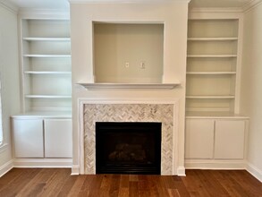 228 Cabot Dr in Winston-Salem, NC - Foto de edificio - Building Photo