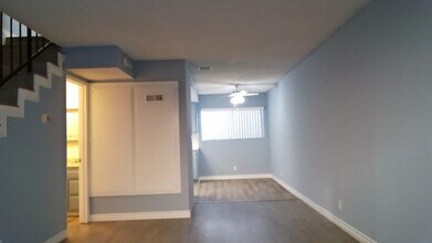 4130 Manhattan Beach Blvd, Unit D in Lawndale, CA - Building Photo - Building Photo