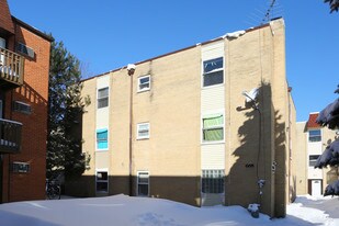 668 Piper Ln in Prospect Heights, IL - Building Photo