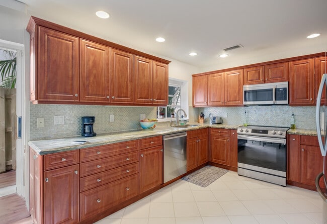 11570 Briarwood Cir in Boynton Beach, FL - Building Photo - Building Photo