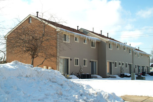 Canterbury Mews Cooperative in Canton, MI - Foto de edificio - Building Photo