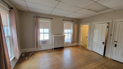 827.5 W 4th St in Red Wing, MN - Building Photo - Building Photo