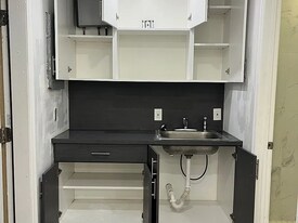 6640 Evergreen Dr in Miramar, FL - Building Photo