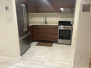 484 Columbus Ave, Unit 1 in Boston, MA - Foto de edificio - Building Photo