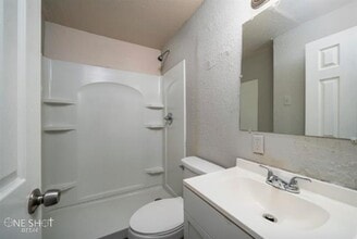 526 E N 7th St in Abilene, TX - Building Photo - Building Photo