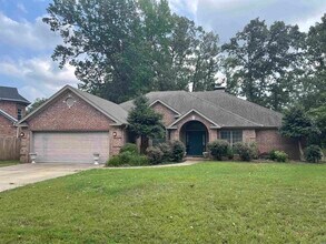 210 Deauville Dr in Maumelle, AR - Building Photo - Building Photo