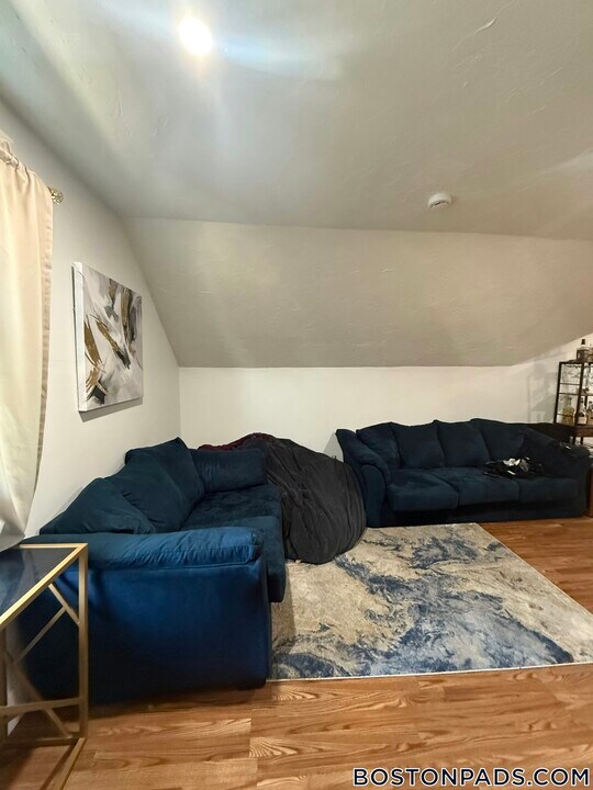 45 Elm St in Webster, MA - Building Photo